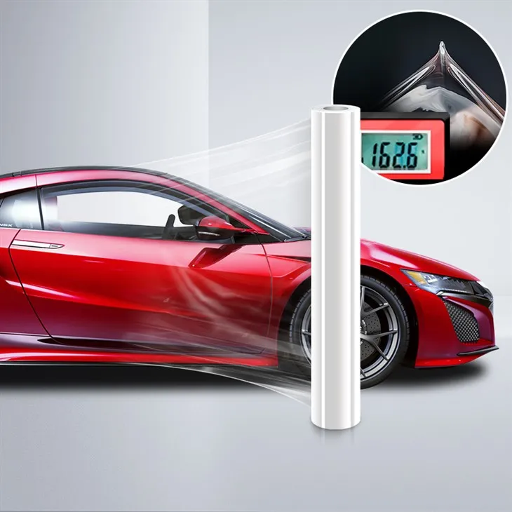 NICK Clear Wrap Bra fyrir framan bílinn